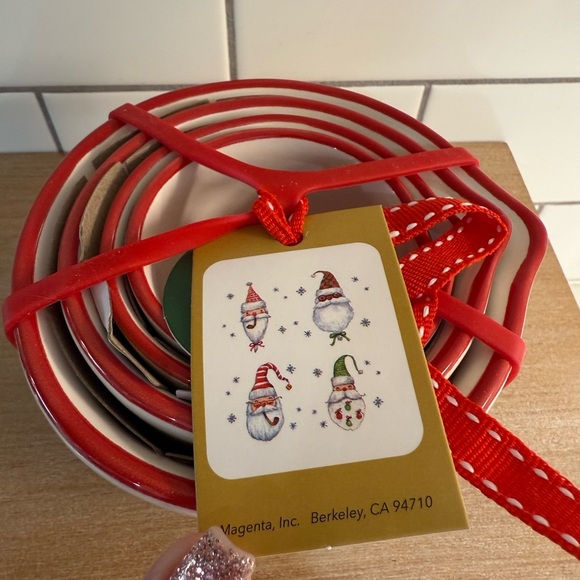 Rae Dunn Santa Measuring Cups - Picture 2 of 2